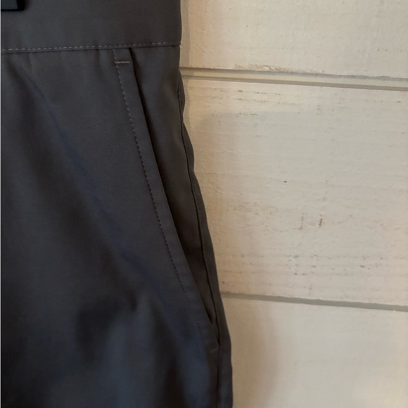 Nike Golf Performance Men's Gray Shorts - Picture 3 of 9